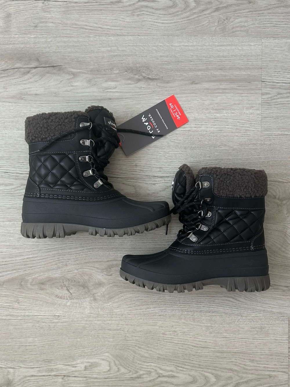 BNWT WATERPROOF BOOTS